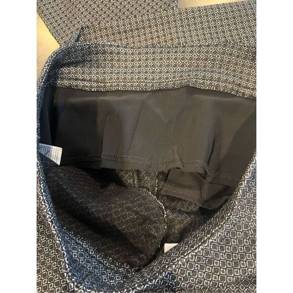 CHICO’S TUMMY CONTROL PANTS SIZE 1R - Picture 6 of 8